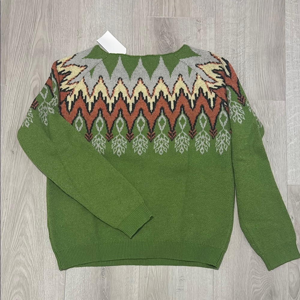 Green Sweater with Bold Pattern